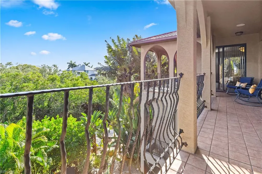 1504 Bowlees CV Bradenton, FL 34207