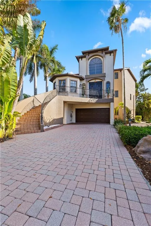 1504 Bowlees CV Bradenton, FL 34207