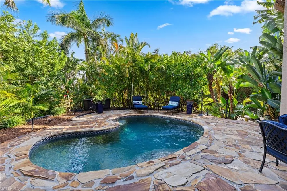 1504 Bowlees CV Bradenton, FL 34207