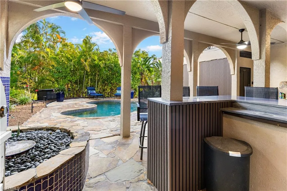 1504 Bowlees CV Bradenton, FL 34207