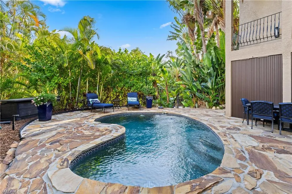 1504 Bowlees CV Bradenton, FL 34207