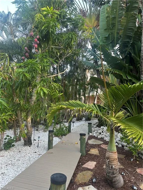 1504 Bowlees CV Bradenton, FL 34207