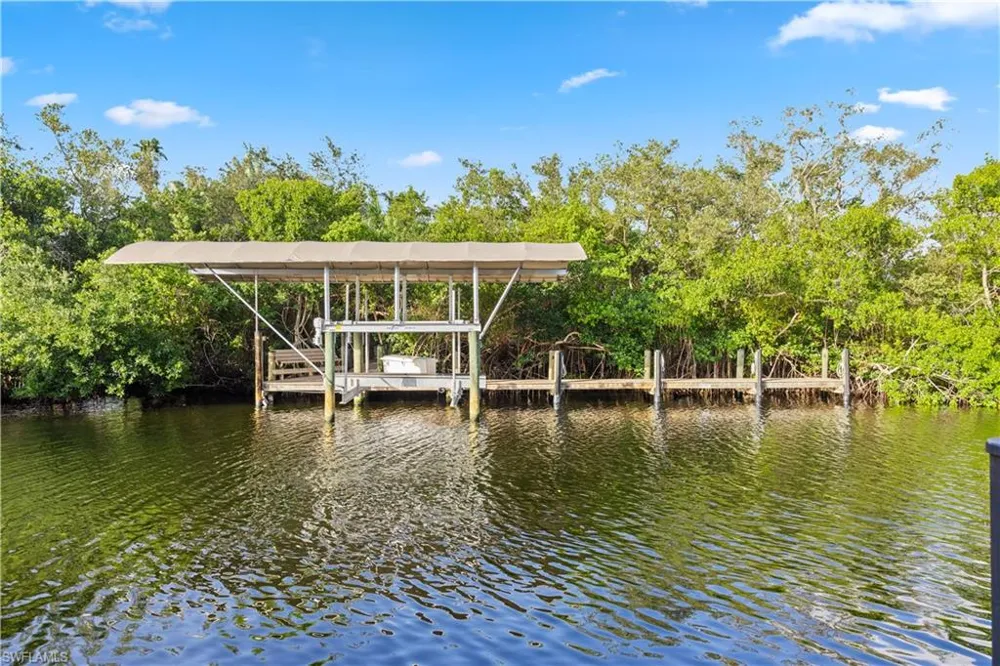 1504 Bowlees CV Bradenton, FL 34207