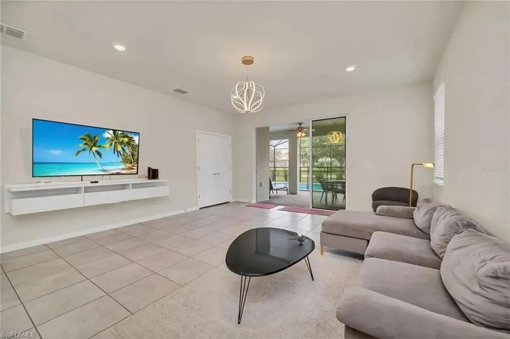 7407 Oakmoss Loop Davenport, FL 33837