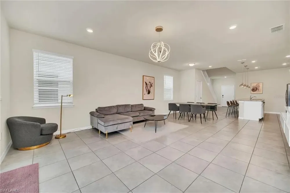 7407 Oakmoss Loop Davenport, FL 33837
