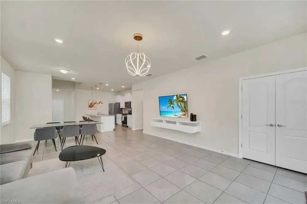 7407 Oakmoss Loop Davenport, FL 33837