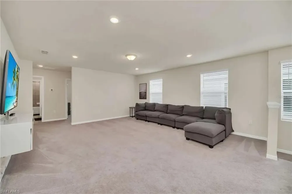 7407 Oakmoss Loop Davenport, FL 33837