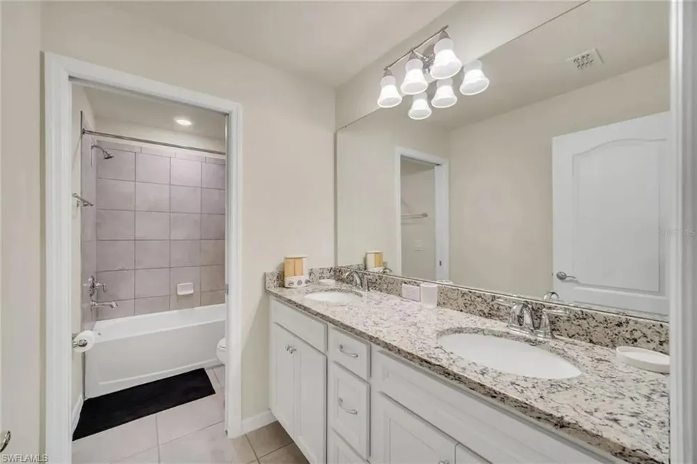 7407 Oakmoss Loop Davenport, FL 33837