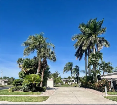 1659 Diamond Lake Circle