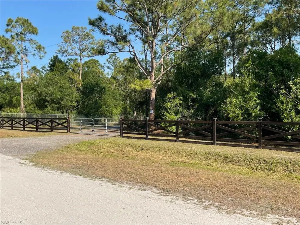 783 PINE CONE AVENUE Montura Ranches, FL 33440