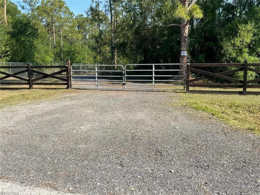 783 PINE CONE AVENUE Montura Ranches, FL 33440