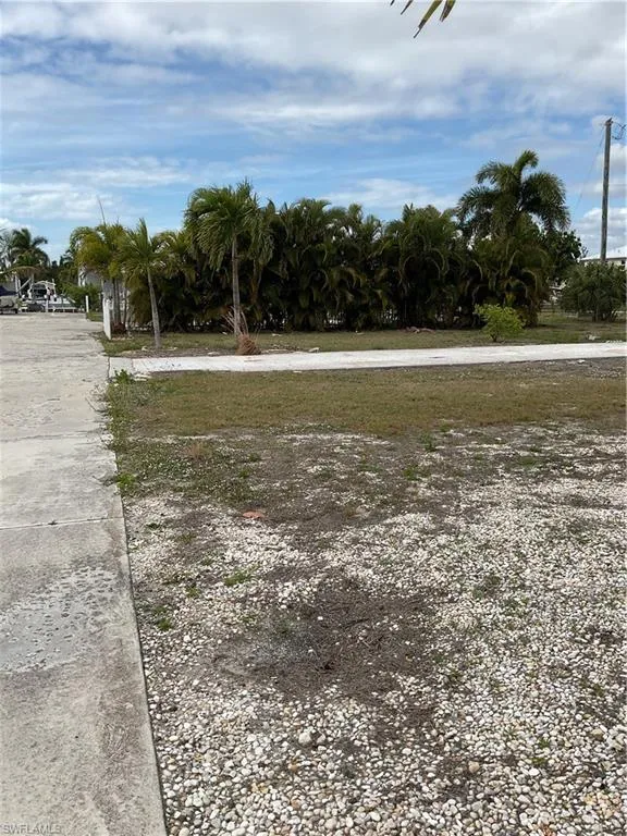 5012 Flamingo Drive St. James City, FL 33956
