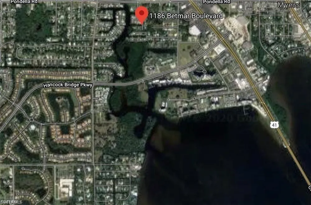 1186 Betmar Boulevard North Fort Myers, FL 33903
