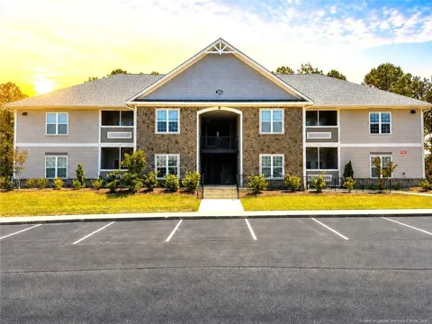 260 Gallery Drive #102