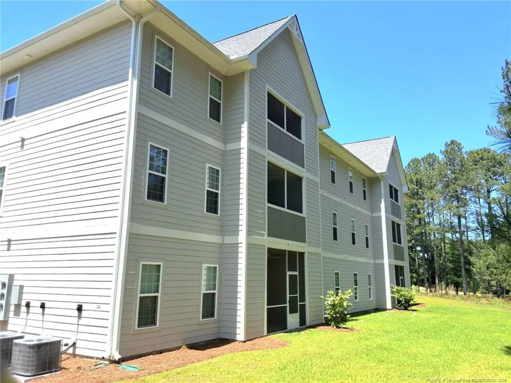 260 Gallery Drive #102 Spring Lake, NC 28390
