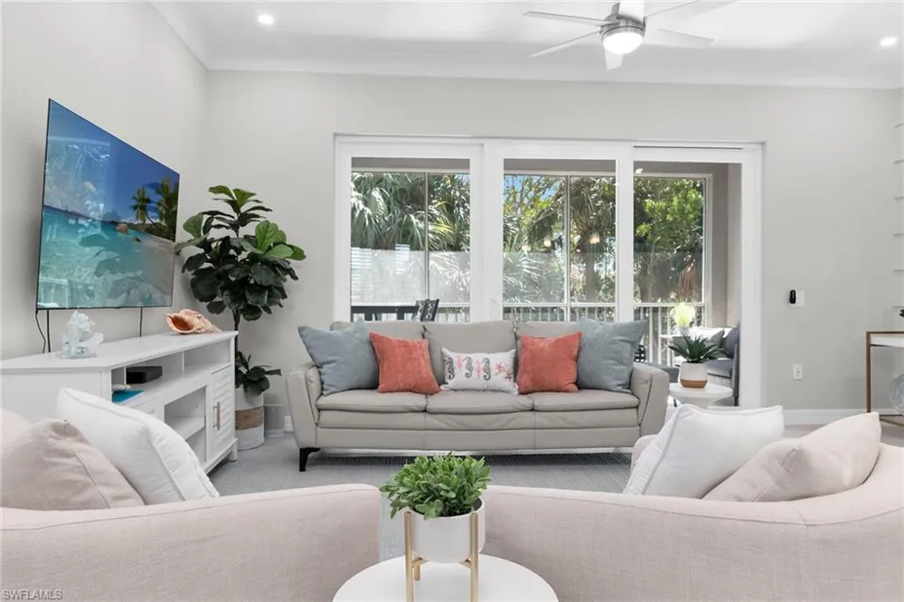 238 Indies Drive E #202 Naples, FL 34114
