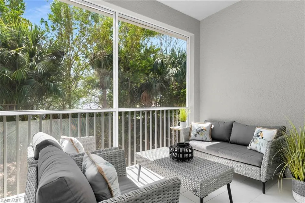 238 Indies Drive E #202 Naples, FL 34114