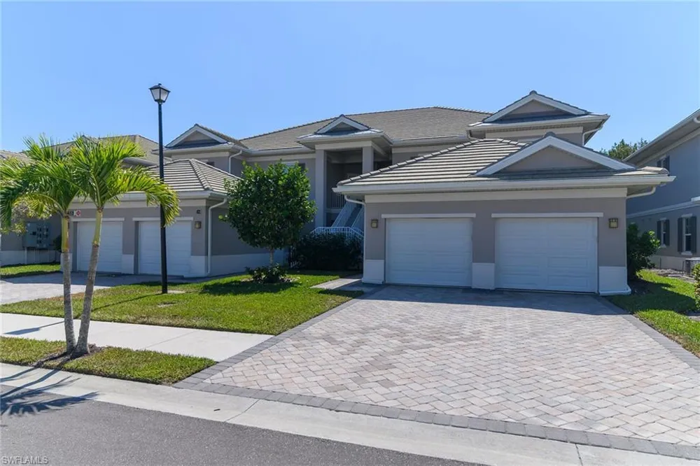 238 Indies Drive E #202 Naples, FL 34114