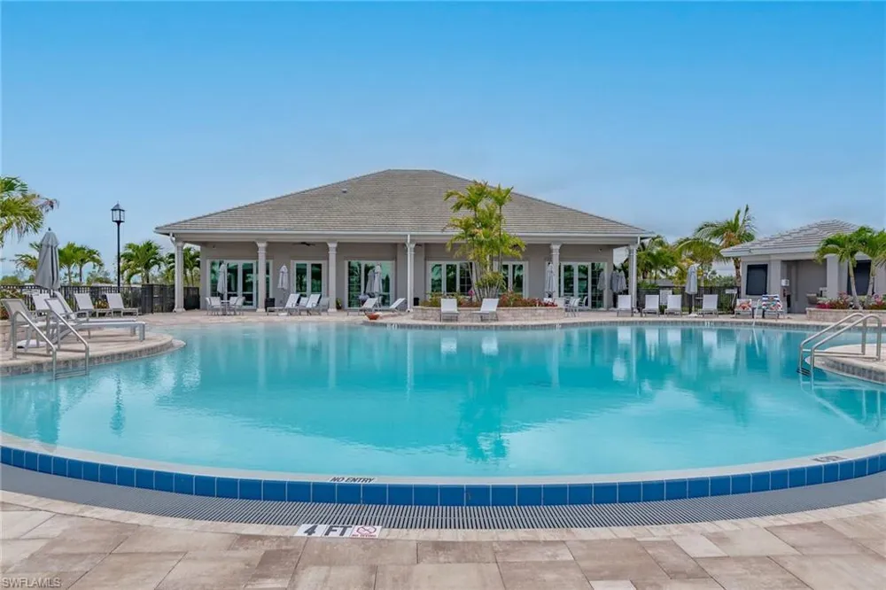 238 Indies Drive E #202 Naples, FL 34114