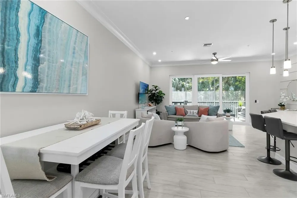 238 Indies Drive E #202 Naples, FL 34114