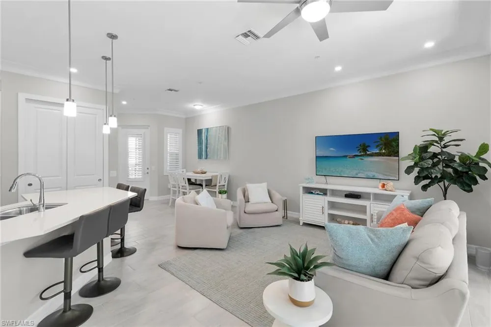 238 Indies Drive E #202 Naples, FL 34114