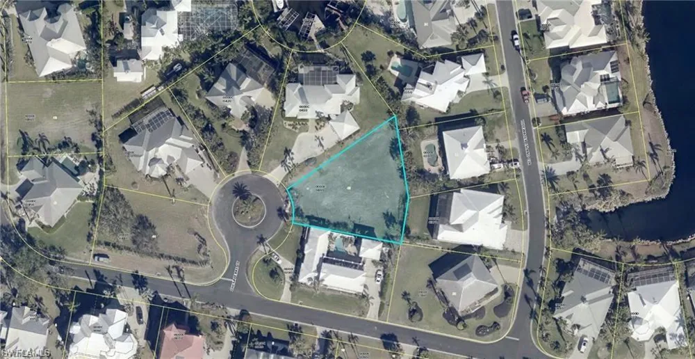 18211 Chesapeake Court Fort Myers, FL 33908