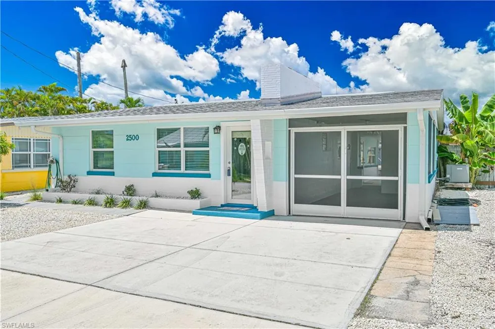 2500 Harbor View Drive Matlacha, FL 33993