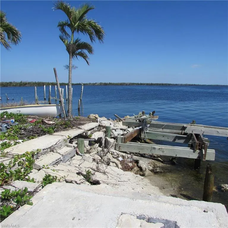 4331 Pine Island Road NW Matlacha, FL 33993