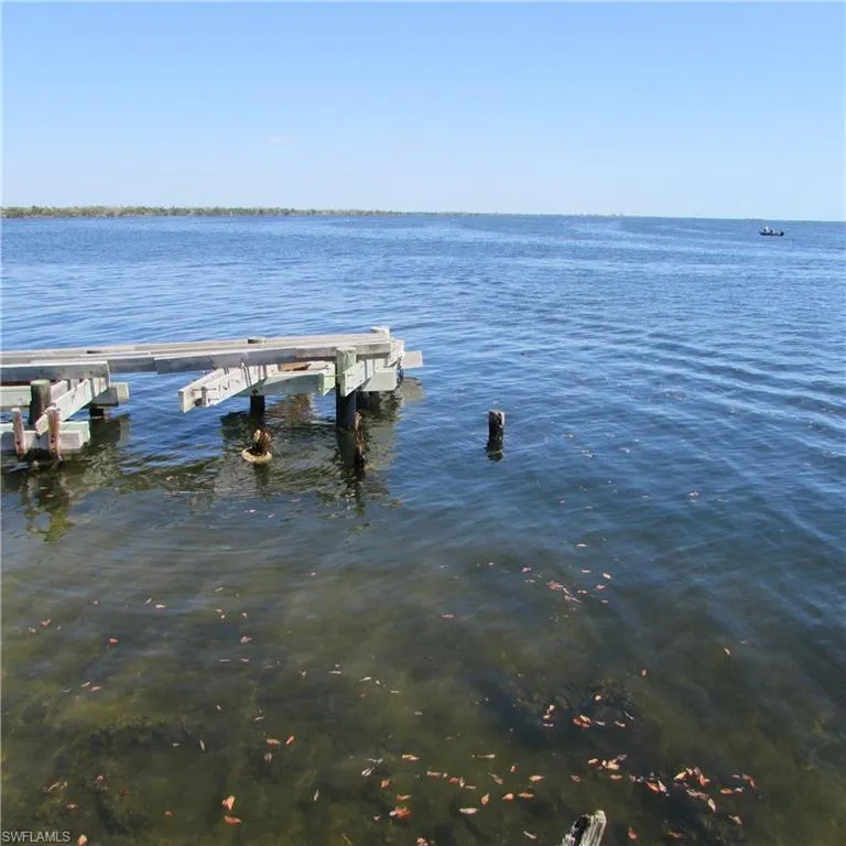 4331 Pine Island Road NW Matlacha, FL 33993