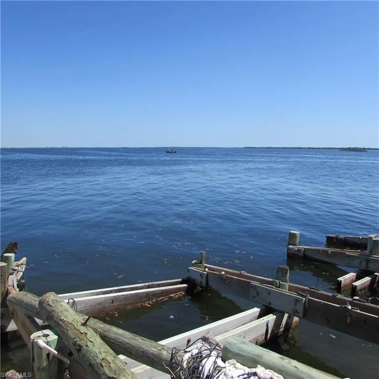 4331 Pine Island Road NW Matlacha, FL 33993