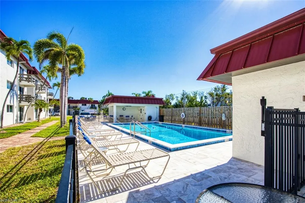 1610 Middle Gulf Drive #A3 Sanibel, FL 33957