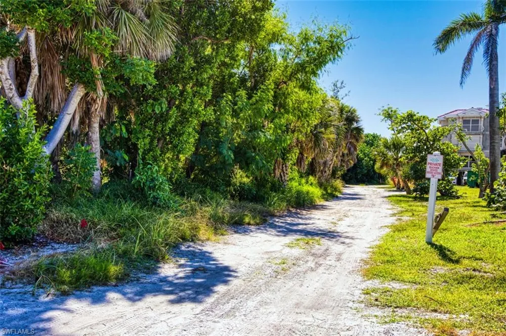 1610 Middle Gulf Drive #A3 Sanibel, FL 33957