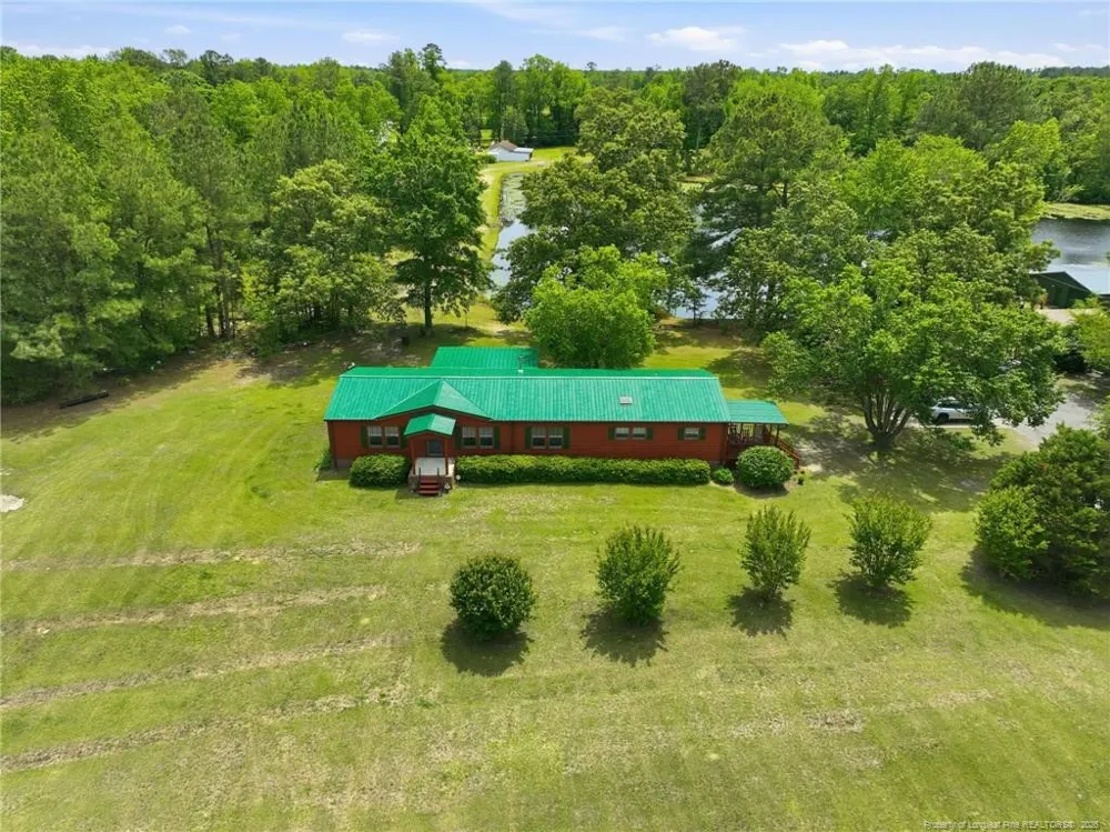 10400 Ruth Vinson Road Autryville, NC 28318