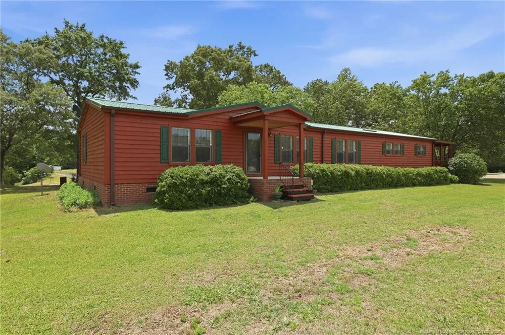 10400 Ruth Vinson Road Autryville, NC 28318