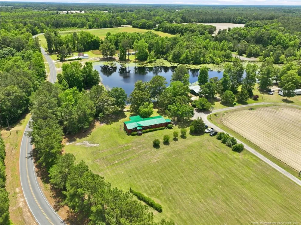 10400 Ruth Vinson Road Autryville, NC 28318
