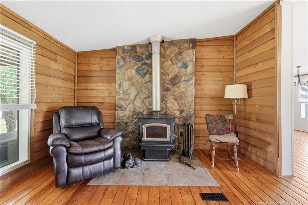 10400 Ruth Vinson Road Autryville, NC 28318