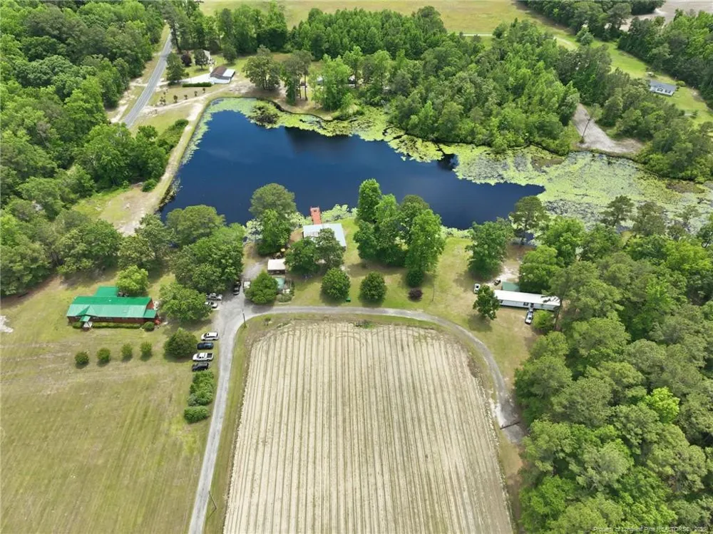 10400 Ruth Vinson Road Autryville, NC 28318