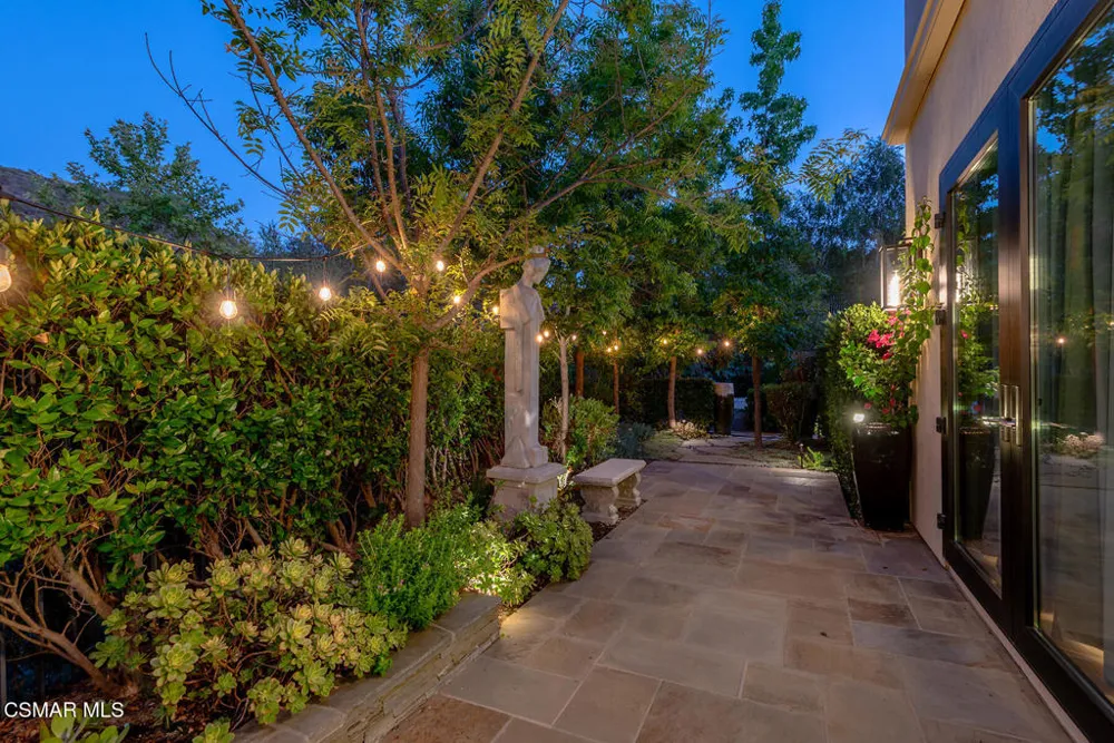 841 Stafford Road Thousand Oaks, CA 91361