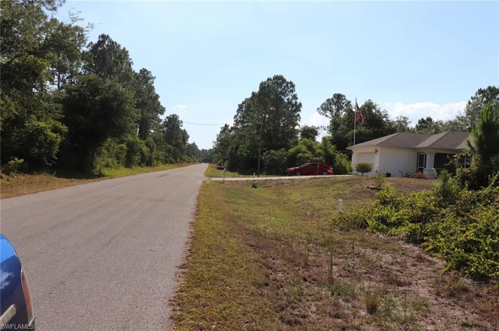 4244 E 24th Street Alva, FL 33920