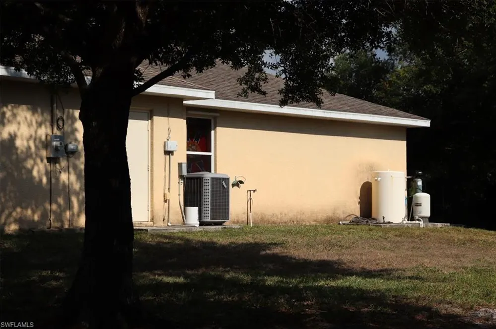 4244 E 24th Street Alva, FL 33920