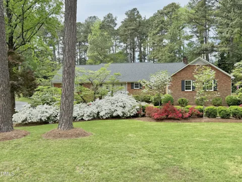 1634 Crescent Drive