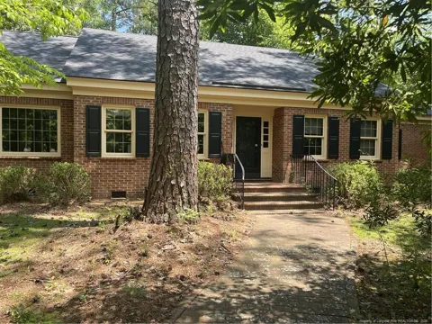10 Trinity Drive