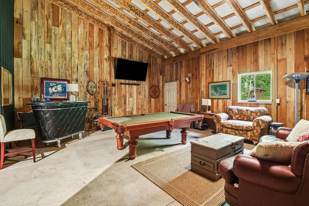 6830 120th Avenue Hart, MI 49420