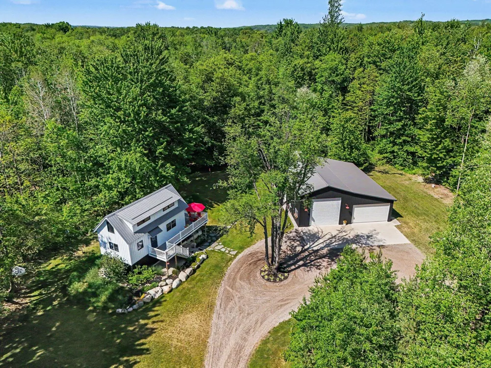 6830 120th Avenue Hart, MI 49420