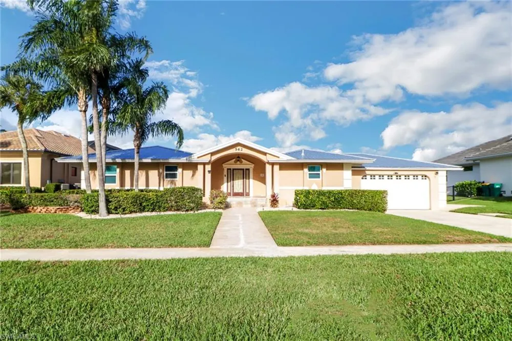 562 Goldcoast Court Marco Island, FL 34145