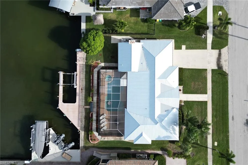 562 Goldcoast Court Marco Island, FL 34145