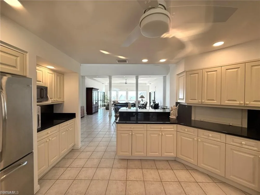 484 Gulf Bend Drive Captiva, FL 33924