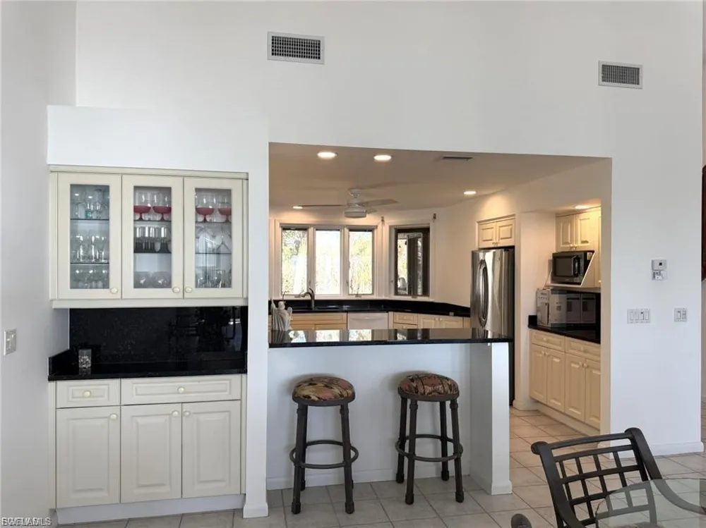 484 Gulf Bend Drive Captiva, FL 33924