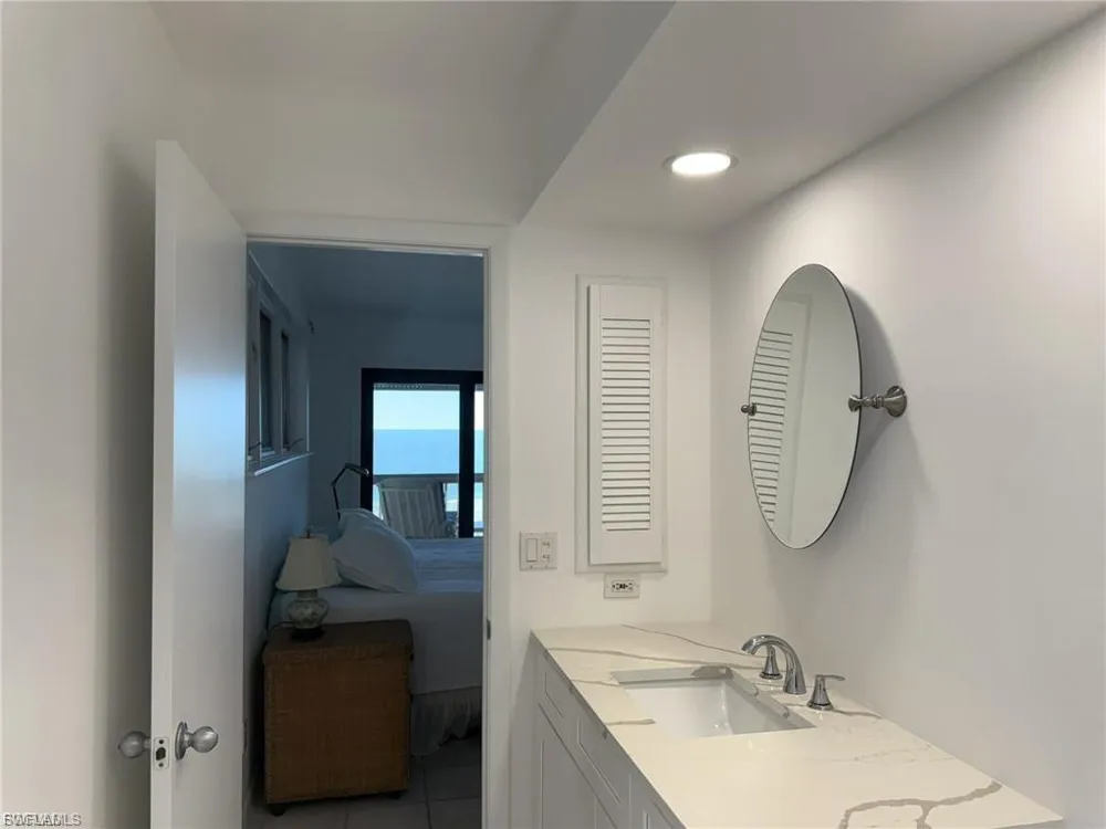 484 Gulf Bend Drive Captiva, FL 33924