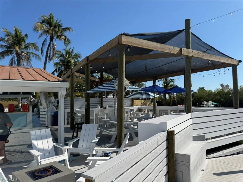 484 Gulf Bend Drive Captiva, FL 33924